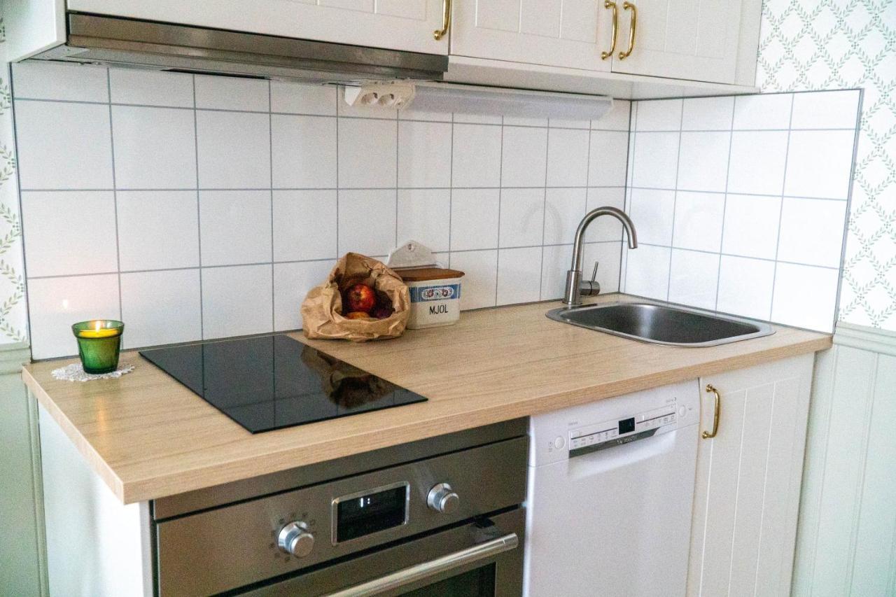 Anfasteroed Gardsvik - Badstugor Med Loft Ljungskile Kültér fotó